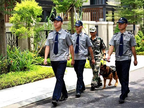門衛(wèi)保安公司是怎么處理緊急情況的？